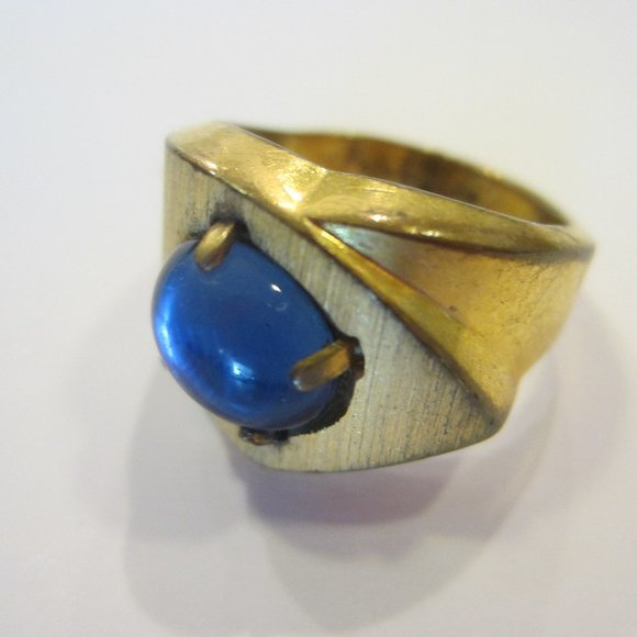 Cocktail Ring Blue Glass Cabochon Setting Infinity Symbol 14K HGE